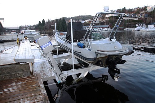 Platinum Elevator Boat Lift 2