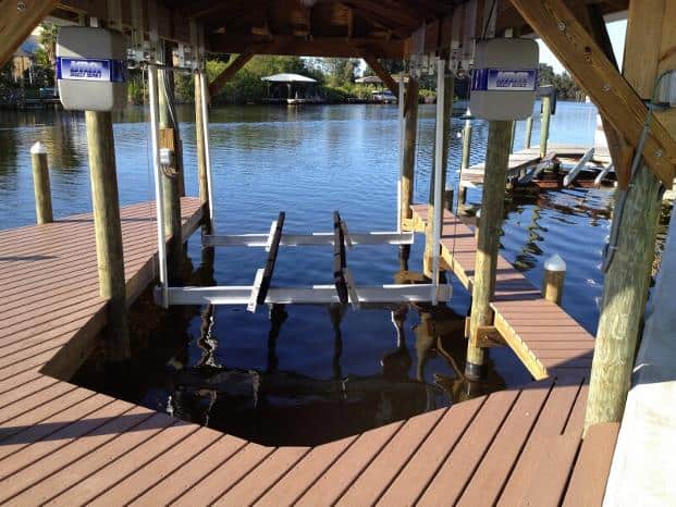 Boathouse lift