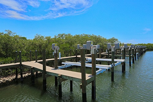 Beamless Boat Lifts - image photo32 on https://www.iqboatlifts.com