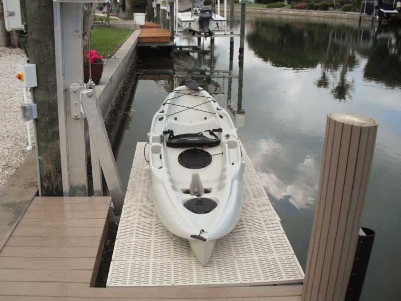 PWC 3000 Lift Jetski Lift - image kayak on https://www.iqboatlifts.com