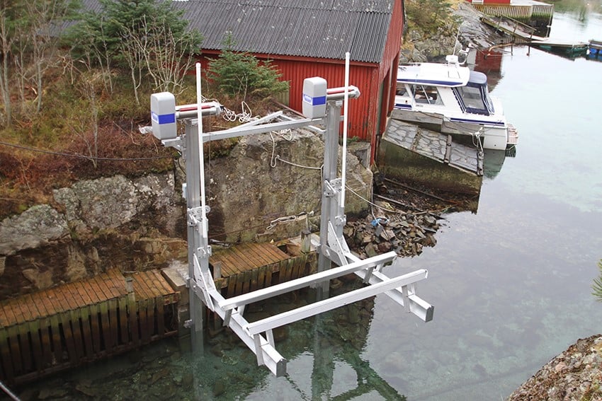 Factors That Affect Your Boat Lift Buying Decision - image boat-lift-imm on https://www.iqboatlifts.com